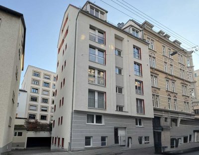 70176 Stuttgart: Schöne 3-Zimmer-Wohnung mit Balkon und Garage