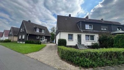 Immobilienpaket: Zweifamilienhaus und Einfamilienhaus in begehrter Lage zu verkaufen!