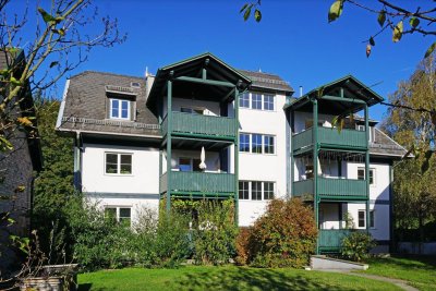 Attraktive 3-Zimmer-Wohnung im 1. Liftstock mit Veranda, 2 Balkonen und Garagenplatz