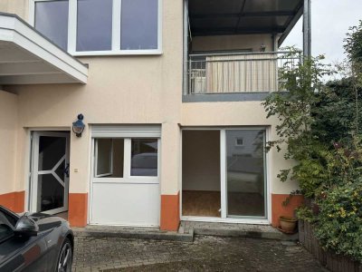 Neuwertige 1-Zimmer-Wohnung mit Terrasse und EBK in Oberderdingen