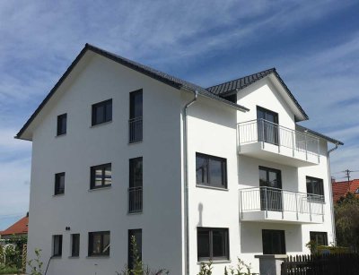 Traumhafte 3 Zimmerwohnung mit großem Garten und Terrasse in Benningen (Memmingen) zu vermieten