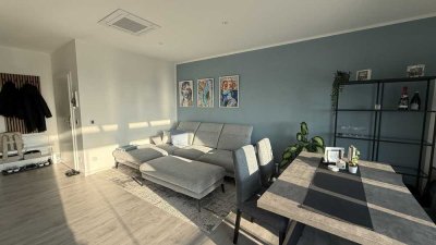 Exklusive 2,5-Zimmer-DG-Wohnung (Smart-Home mit moderner EBK und Wintergarten)