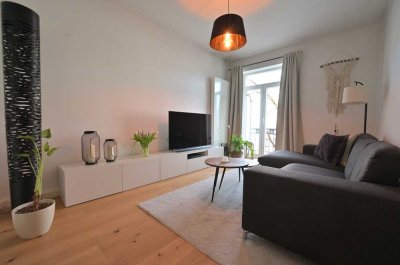 Exklusive 2,5-Zimmer-Wohnung (möbliert o. unmöbliert) mit Balkon u. gehobener Ausstattung inkl. EBK