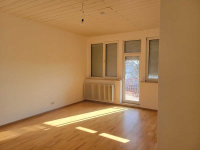 Exklusive 2-Raum-Wohnung mit Balkon und EBK in Ludwigshafen