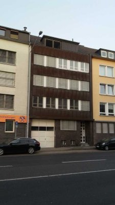 Schöne, helle, Dachgeschosswohnung Nähe Ponttor