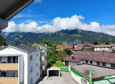 "Top Aussicht inklusive" - 3 Zi.-Dachgeschosswohnung in Reutte zu verkaufen