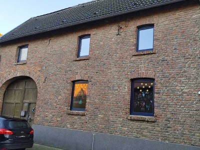 Geräumiges und modernisiertes Reihenhaus in Baesweiler-Loverich