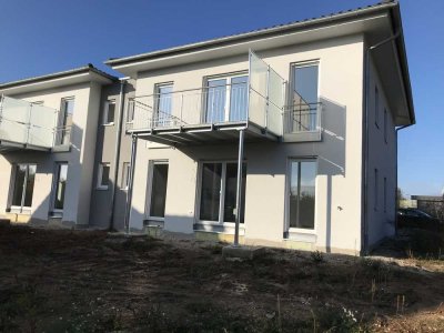 Attraktive 3.5-Zimmerwohnungen 1. OG inkl. EBK & Balkon  in Ehingen am Hesselberg