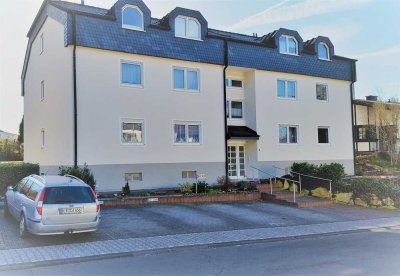 Attraktive 3-Zimmer-Wohnung mit Terrasse und Einbauküche in Idar-Oberstein, Göttschied