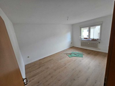 Erstbezug nach Sanierung mit Balkon: Ansprechende 3-Zimmer-Wohnung in Plankstadt