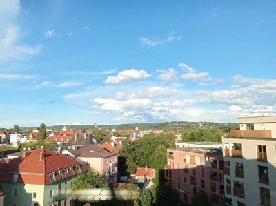 Zentrale Lage und trotzdem ruhig! Gepflegte 4,5-Zimmer-Wohnung mit herrlicher Süd/West-Loggia