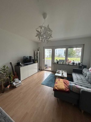 Schöne 4 Zimmer Wohnung mit Balkon in WÜ-Heidingsfeld