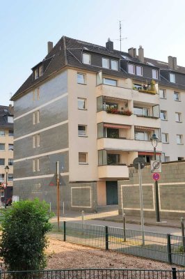 Renovierte, helle und praktische 3 Zi. Whg in Düsseldorf Rath - ideal für Paare und kleine Familien!