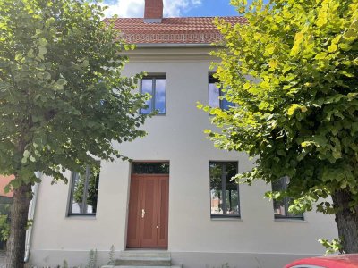 *2 Bäder, Terrasse, Garage & Garten und gigantische Wohnzimmer* im sanierten Zentrum von Ziesar