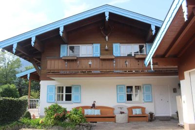 Landhausvilla mit Blick zur Kampenwand und Zellerhorn