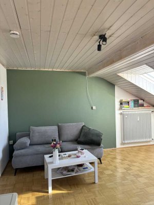 Starnberg-Söcking, kleine gemütliche 1,5-Zi.-Dachgeschosswohnung!