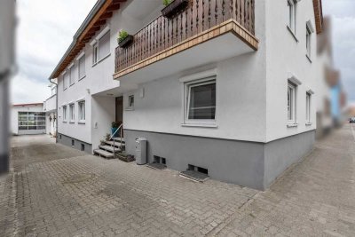 Mehrfamilienhaus mit Gewerbehalle auf 1250m²