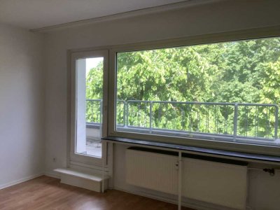 schöne 3 Zimmer-Dachgeschoßwohnung mit grosser Terrasse (WE 50)