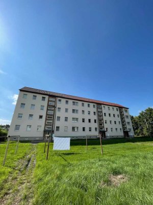 FÜR HANDWERKLICH BEGABTE! 3-Raumwohnung im 3. Obergeschoss mit Balkon in Mihla