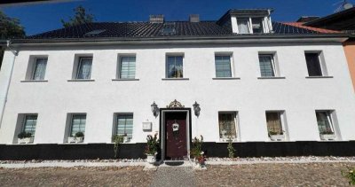 Luxuriöses Mehrfamilienhaus mit Gästehaus und exklusivem Innenhof in zentraler Lage Luckenwalde