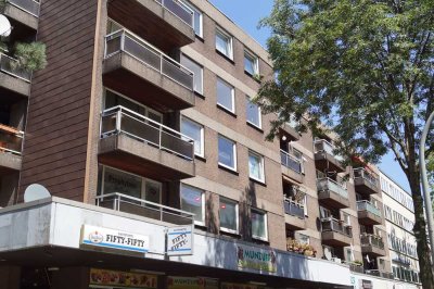 Lehrerstraße 1, hübsche 3 ZKB Wohnung im 4.OG mit Balkon, nur mit WBS-Schein