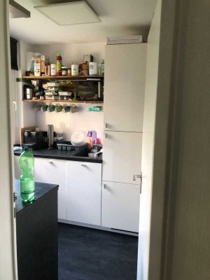 + TOP ANEGEBOT + 40m² Teilmöblierte 1,5-Zi Whg, Küche + Balkon in Stein