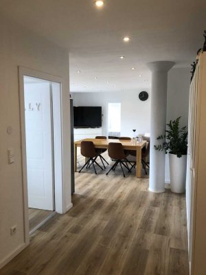 Helle und moderne Wohnung mit Balkon und Tiefgaragenstellplatz in der Nagolder Innenstadt