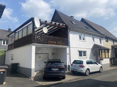 Preiswertes, gepflegtes 6,5-Zimmer-Mehrfamilienhaus in Haiger