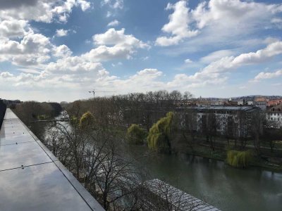 Wohnen im Marrahaus! Moderne 4-Zi.-Whg. m. gehobener Ausstattung u. schöner Aussicht in TOP-Citylage