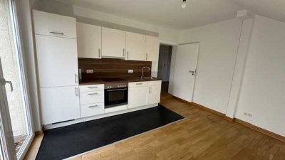 Wunderschöne Dachgeschosswohnung in Lichterfelde mit Wohnküche & Terrasse