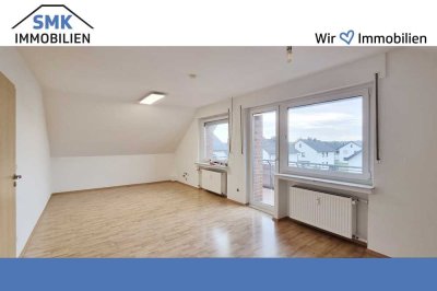 Komfortable und helle 3-Zimmer-Dachgeschoss-
wohnung mit schönem Balkon!