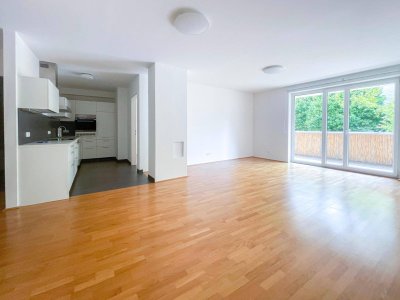 Schöne 3- Zimmer Wohnung mit Loggia und Tiefgarage