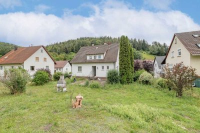 1-2-Familienhaus - Sonniger Platz für 1 oder 2 Generationen