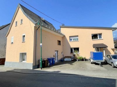 Mehrfamilienhaus mit 5 Wohneinheiten + 1 Wohneinheit genehmigter Ausbaureserve. Niedertiefenbach