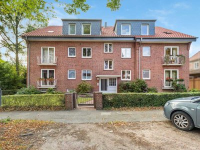 Wohnen im Villengebiet Bergedorf 3-Zimmer-Dachgeschoss-Wohnung mit Balkon und Kellerräumen