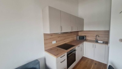 Charmante Dachgeschosswohnung mit Balkon – Ideal für Singles oder Paare!