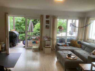 Neuwertige 4-Raum-Wohnung mit Balkon und Einbauküche in Sinsheim