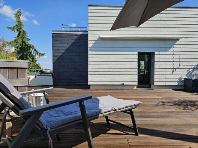 Möblierte 2-Zimmer-Penthouse-Wohnung mit Dachterrasse und EBK in Köln Weiß