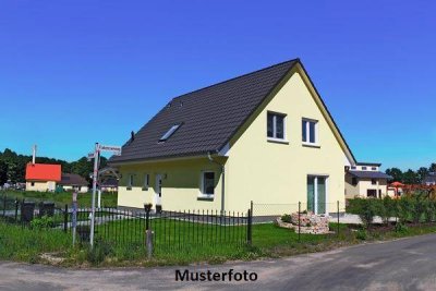 Einfamilienhaus mit Potenzial + provisionsfrei +