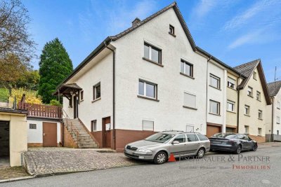 Großes Zweifamilienhaus, Teilsanierung,  in ruhiger Wohnlage von Meckesheim!