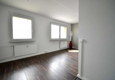 Moderne 1 Raum Wohnung mit top Aussicht über Halle, ruhig und hell