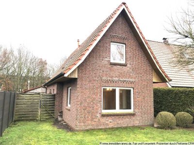 kleines Wohnhaus mit Garten und Carport in Westerstede