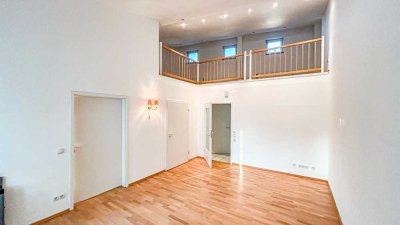 Helle barrierefreie Penthouse-Wohnung mit Balkon, Wintergarten, Galerie und EBK