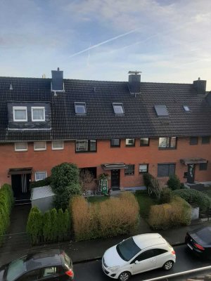 Freundliches und gepflegtes 6-Raum-Reihenhaus in Düsseldorf Eller