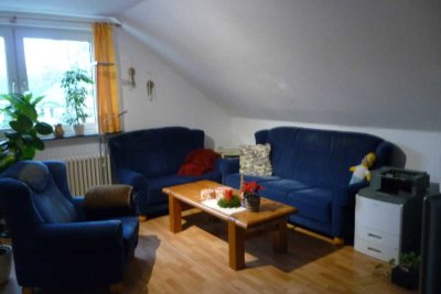 Dachgeschoßwohnung,2,5Zimmer,Küche,Diele,Bad