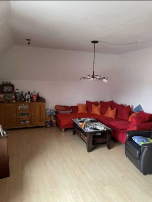 **Schöne 2 Zimmer DG-Wohnung mit Dachterrasse in City Lage**