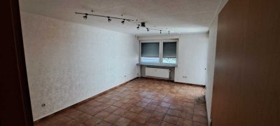 Stilvolle 3-Raum-Wohnung mit EBK in Neuss