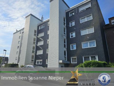 Einfach einziehen – Hübsche 2-Zimmerwohnung mit Balkon, Einbauküche und Tiefgaragenplatz