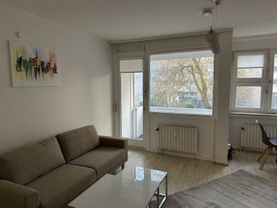 Möblierte Wohnung mit Einbauküche in Pinneberg