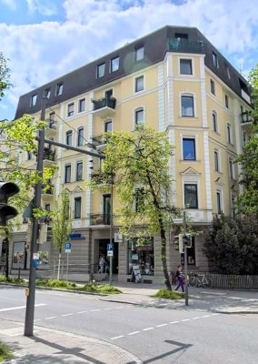 Wunderschöne 4 ZKB im Bismarckviertel mit Tiefgaragenstellplatz